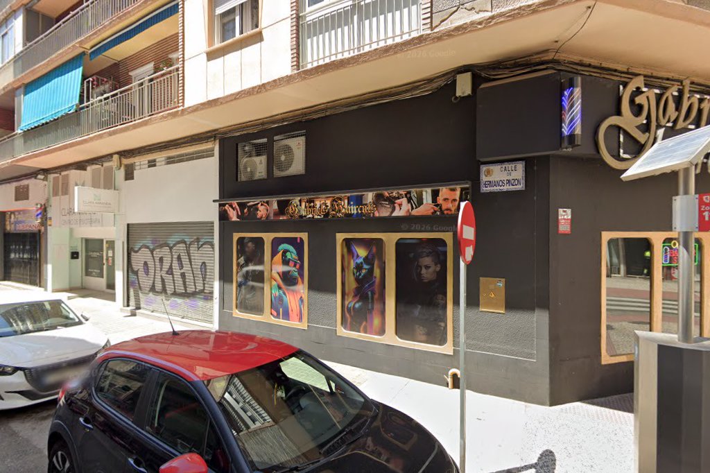 Fachada exterior de Gabriel's Barbería en Calle Italia, Zaragoza