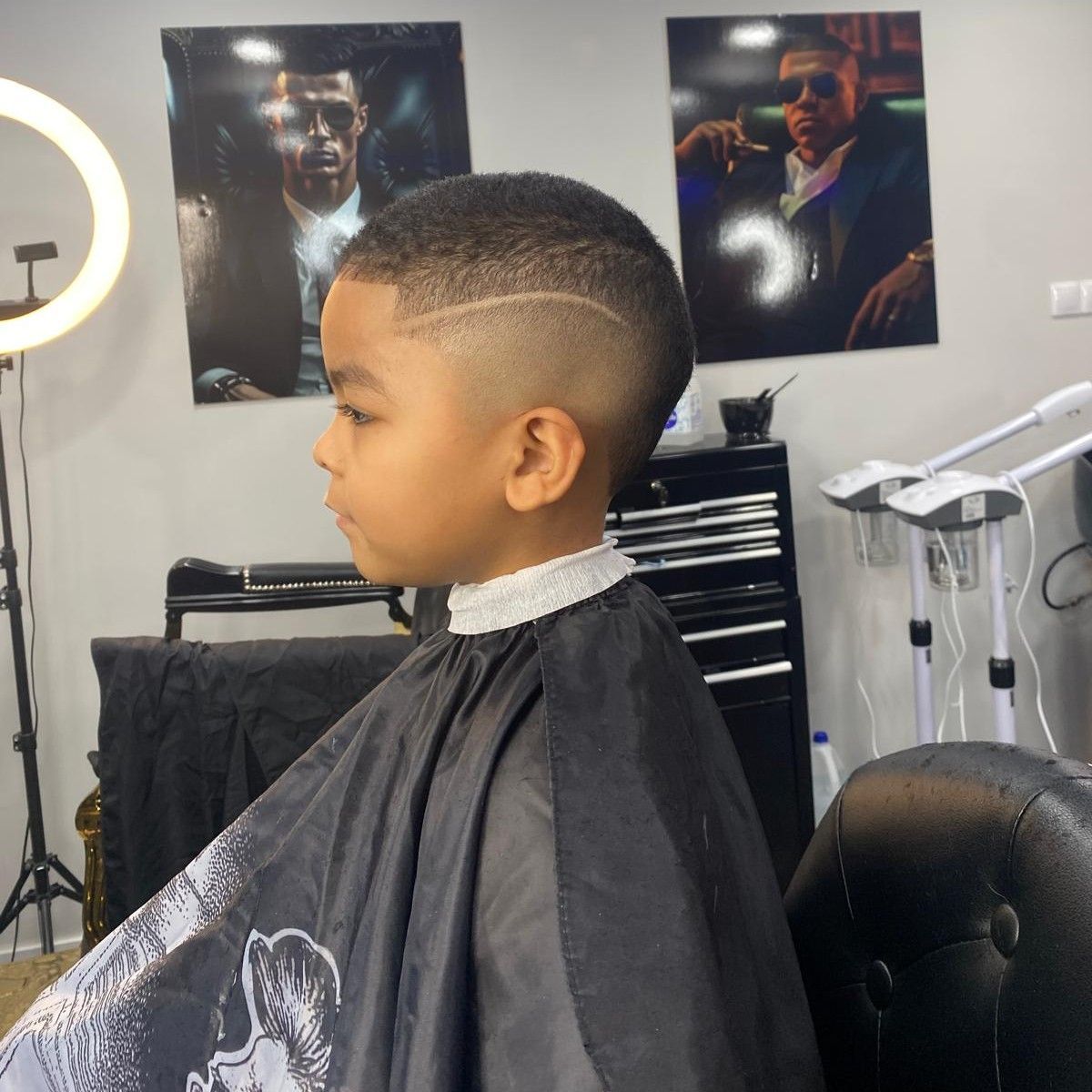 Corte niño con diseño