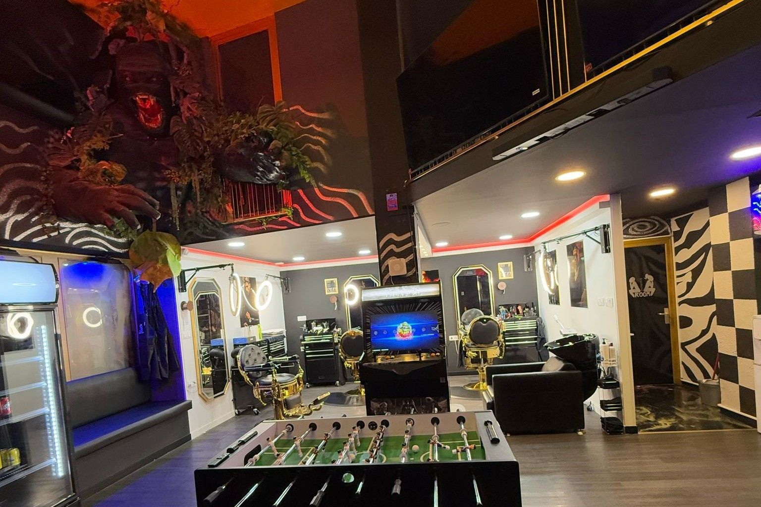 Zona gaming — futbolín y arcade